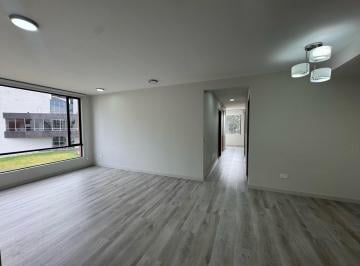 Departamento · 80m² · 2 Habitaciones · 1 Estacionamiento · Suite con Estudio en Renta
