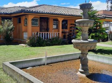 Bodega-Galpón , Quito · Arriendo Casa de 305 m en Terreno 1800 m en Pifo