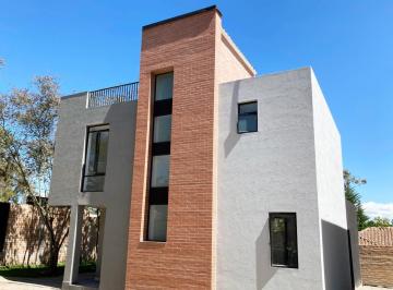 Casa · 146m² · 3 Habitaciones · 2 Estacionamientos · Ultimas 2 Casas Ecointeligentes de Venta en Puembo, Para 2025!