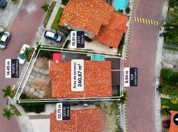 Casa de 3 habitaciones, Guayaquil · Casa de 240 m² de Terreno con 3 Dorm. en Venta en Vía a La Costa - m. Castro