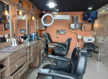 Local comercial · 95m² · Local Comercial Amoblado y Equipado con 3 Negocios Produciendo en Venta Tato