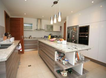 Casa de 4 habitaciones, Quito · Casa en Arriendo – Sector El Reservorio, Cumbayá