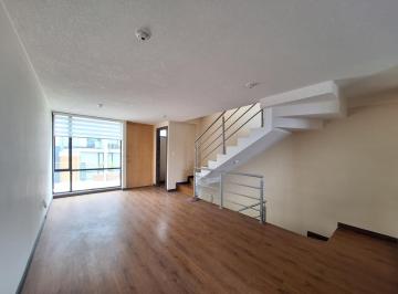 Casa · 136m² · 4 Habitaciones · 2 Estacionamientos · En Venta Amplia Casa, 4 Habitaciones, Basement, Terraza, 2 Parqueaderos, San Isidro del Inca