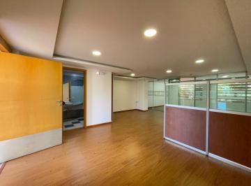 Oficina comercial · 65m² · 2 Estacionamientos · Oficina de Renta en Cumbaya