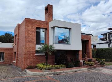 Casa de 3 habitaciones, Quito · Casa en Venta de 3 Dorm. No Adosada, Sector Usfq Cumbayá