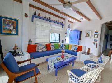 Departamento de 3 habitaciones, Salinas · Departamento de 150 m² con 3 Dorm. en Venta en Chipipe