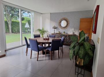Casa de 3 habitaciones, Quito · Casa de Alquiler en Cumbaya - Seguridad 24 Horas