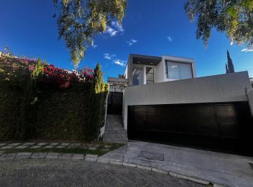 Casa de 3 habitaciones, Quito · Rento Casa 3 Dorm., 350 m², 4 Estacionamientos, Generador Electrico, Alta Vista Nayón