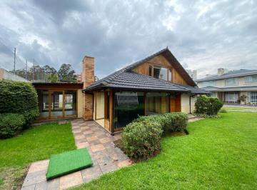 Casa de 3 habitaciones, Quito · En Arriendo Casa Rustica de 247 m² de 3 Dorm. en Campo Alegre