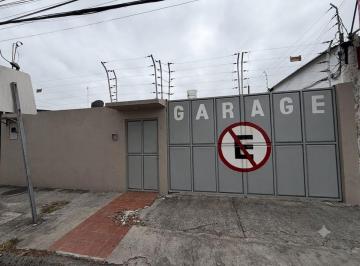 Casa de 5 habitaciones, Guayaquil · Casa en Venta con Uso de Suelo Residencial - Comercial