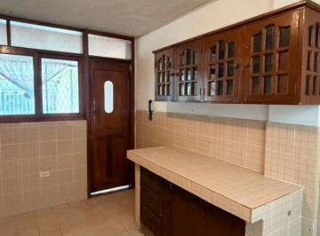 Casa de 6 habitaciones, Riobamba · Casa 306 Mt 2 con Dos Departamentos Independientes Alamos II