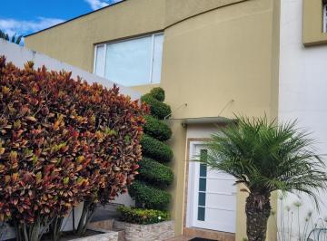 Casa de 4 habitaciones, Quito · Hermosa Casa en El Mejor Sector de Cumbayá