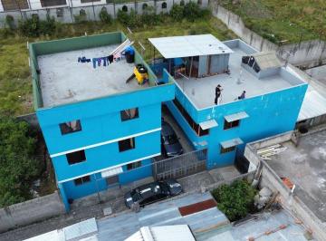 Casa de 13 habitaciones, Quito · 2 Casas con 5 Dep. en Venta - Oriente Quiteño