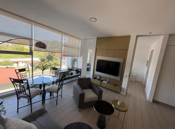 Departamento · 90m² · 1 Habitación · 1 Estacionamiento · Departamento de Lujo de Venta en Cumbayá