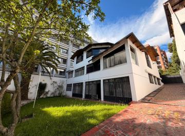 Casa · 650m² · 10 Habitaciones · 8 Estacionamientos · Renta Casa Oficina700 m² Sector Bellavista / Gonzalez