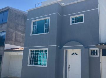 Casa de 4 habitaciones, Quito · Casa en Conjunto Seguro y Familiar de Conocoto con Amplias Áreas Verdes