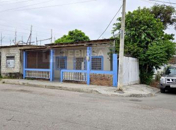 Casa de 3 habitaciones, Playas · Casa en Venta, 3 Dorm. Esquinera de 1 Planta - Vía Al Morro, General Villamil, Playas