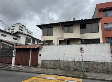 Casa de 4 habitaciones, Quito · Casa en Venta Kennedy Damer II, El Morlan