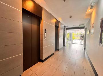 Oficina comercial · 151m² · 2 Estacionamientos · La Orellana, Hermosa Oficina en Renta, 151 m²