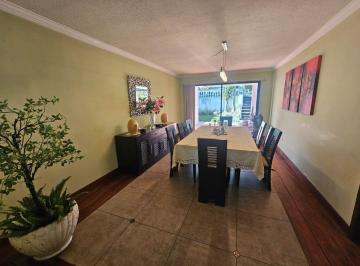 Casa de 4 habitaciones, Quito · Venta Casa en Conjunto en Carcelén 478 m² Calle Einstein, 4 Dorm. 4 Parqueaderos