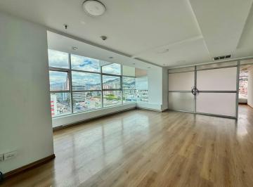 Local comercial · 172m² · 4 Habitaciones · 3 Estacionamientos · La Orellana, Hermosa Oficina en Renta, 172.31 m²