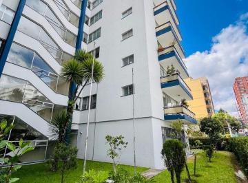 Departamento de 3 habitaciones, Quito · Amplio Departamento con Vista y Balcón de Venta en La Floresta
