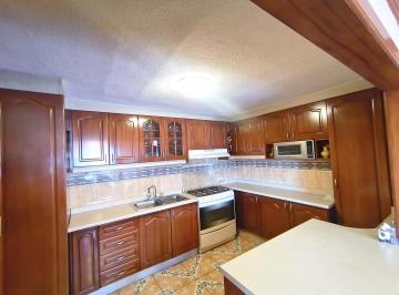 Departamento de 3 habitaciones, Quito · Departamento en Venta San Isidro del Inca | 3 Dorm., Ascensor, 2 Parqueaderos y Bodega