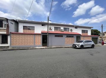 Casa · 396m² · 9 Habitaciones · 2 Estacionamientos · Casa en Venta Tipo Rentera con Excelentes Acabados en Urdesa Central