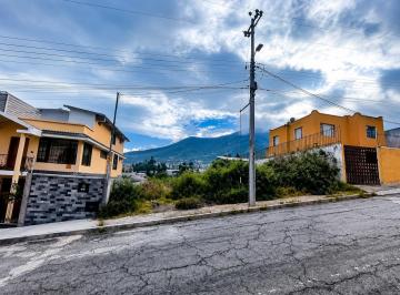 Terreno / Lote · 490m² · Terreno Venta Dentro de Urbanización. Sector Mitad del Mundo.