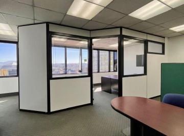 Oficina comercial , Quito · En Renta Oficina Amoblada Junto a La Plataforma Norte