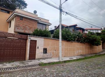 Casa de 3 habitaciones, Quito · Casa de Venta, Sector La Armenia