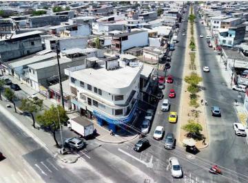 Casa de 1 habitación, Guayaquil · Casa Rentera Esquinera en Venta Av Francisco de Orellana - Las Orquideas
