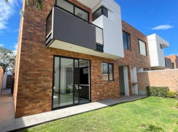 Casa de 3 habitaciones, Quito · Casa de 193 m² con 3 Dorm. en Venta en Puembo