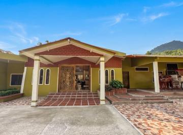 Hacienda-Quinta de 8 habitaciones, Zaruma · Quinta en Venta en Panupali, Vía Saracay – Piñas