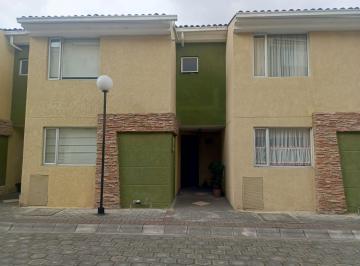 Casa · 158m² · 3 Habitaciones · Acrópolis de Occidente. Casa Familiar en Venta. Excelente Precio