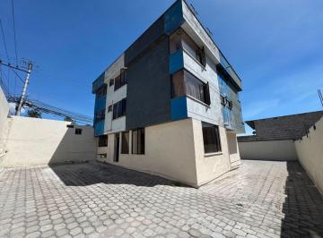 Casa de 9 habitaciones, Quito · Casa en Venta Sector Carretas Cerca Al C. C Portal
