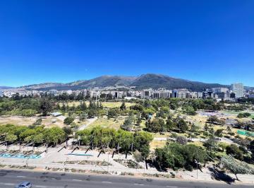Vista a la Carolina · Renta Oficina 122 m² con 2 Parqueaderos con Vista a La Carolina