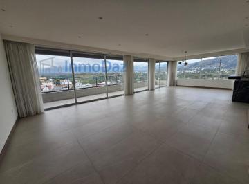 Departamento de 3 habitaciones, Quito · Rento Espectacular Duplex Penthouse en Cumbayá