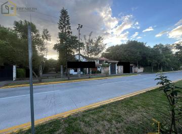 Local comercial · 632m² · 10 Estacionamientos · Renta Casa Comercial con Amplio Terreno en San Rafael