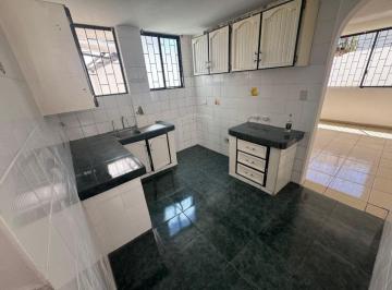 Casa de 3 habitaciones, Quito · Vendo Casa con Jardin Privado Sector El Condado Conjunto Privado