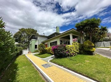 Casa de 4 habitaciones, Quito · Casa en Venta Conjunto Exclusivo Sector La Armenia
