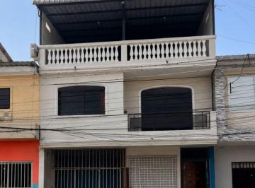 Casa de 4 habitaciones, Guayaquil · Casa Rentera en Venta Cdla Huancavilca