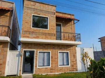 Casa de 3 habitaciones, Machala · Casa Amoblada en Arriendo, Ciudad Yasuní, Machala