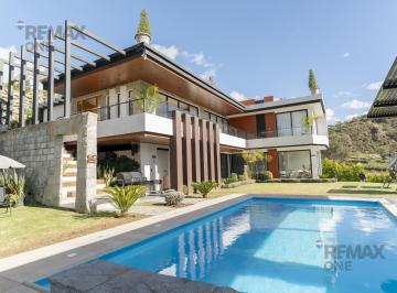 Casa · 573m² · 3 Habitaciones · 12 Estacionamientos · En Venta Exclusiva Propiedad en Bullzhun Gualaceo Azuay