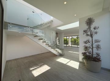 Departamento · 284m² · 3 Habitaciones · 3 Estacionamientos · Exclusivo Penthouse 3 Dorm. con Terraza Privada
