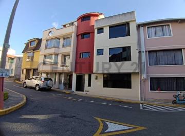 Casa · 266m² · 6 Habitaciones · 1 Estacionamiento · Vendo Casa 6 Dorm. Sector Pomceano Aguaclara