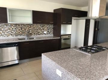 Departamento de 3 habitaciones, Quito · Vendo Dúplex Moderno a Dos Cuadras del Parque de Cumbayá