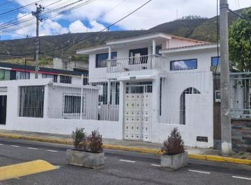 Casa de 3 habitaciones, Quito · Venta Casa 3 Habitacidones Conjunto de La Liga Tiene Local