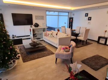 Casa · 285m² · 3 Habitaciones · 1 Estacionamiento · Casa de Venta en Zona Colegio Alemán