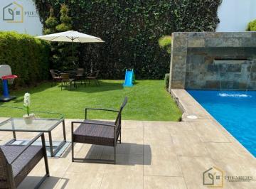 Casa · 285m² · 3 Habitaciones · 1 Estacionamiento · Casa de Venta en Zona Colegio Alemán